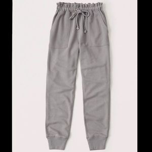 Abercrombie & Fitch - RuffleWaist Jogger in “Grey”